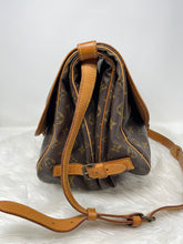 Load image into Gallery viewer, Louis Vuitton Saumur 35 SKU6732
