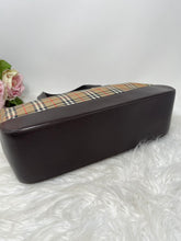 Load image into Gallery viewer, Burberry Tote SKU6620