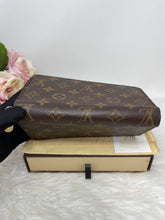Load image into Gallery viewer, Zippy Monogram Wallet SKU6561