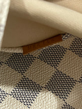 Load image into Gallery viewer, Louis Vuitton Totally MM SKU6771