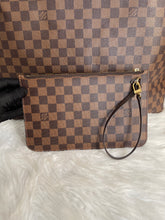 Load image into Gallery viewer, Louis Vuitton Neverfull MM Pouch SKU6633