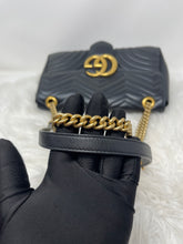 Load image into Gallery viewer, Gucci Marmont Medium SKU6742