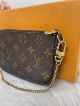 Load image into Gallery viewer, Mini Pochette SKU6616