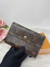 Load image into Gallery viewer, Alexandra Wallet SKU6599