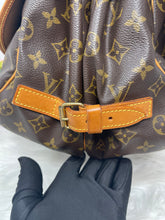 Load image into Gallery viewer, Louis Vuitton Saumur 35 SKU6654
