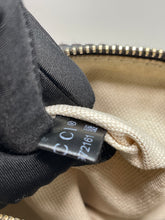 Load image into Gallery viewer, Gucci Boston SKU6674