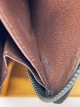 Load image into Gallery viewer, Louis Vuitton Zippy Wallet Monogram SKU6706