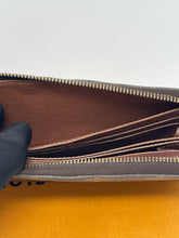Load image into Gallery viewer, Louis Vuitton Zippy Long Wallet SKU9010