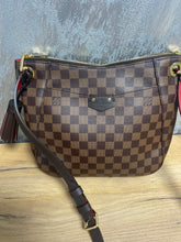 Load image into Gallery viewer, Louis Vuitton Southbank SKU7003