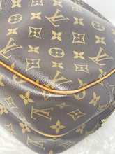 Load image into Gallery viewer, Louis Vuitton Reporter PM SKU6735