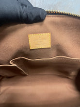 Load image into Gallery viewer, Louis Vuitton Tivoli GM SKU7008