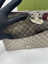 Load image into Gallery viewer, Gucci Dionysus Bloom Medium SKU6768
