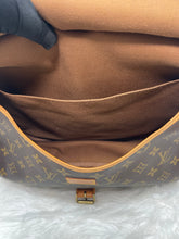 Load image into Gallery viewer, Louis Vuitton Saumur 35 SKU6654