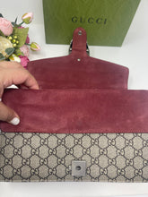 Load image into Gallery viewer, Gucci Dionysus Bloom Medium SKU6768