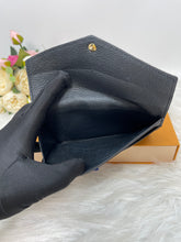 Load image into Gallery viewer, Louis Vuitton Compact Mid Size SKU6702