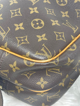 Load image into Gallery viewer, Louis Vuitton Reporter PM SKU6735