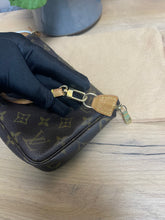 Load image into Gallery viewer, Louis Vuitton Pochette Mono SKU7002