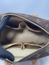 Load image into Gallery viewer, Louis Vuitton Deuaville SKU6698