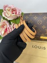 Load image into Gallery viewer, Louis Vuitton Favorite MM Monogram SKU6637