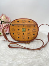 Load image into Gallery viewer, MCM Crossbody Round SKU6575