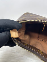 Load image into Gallery viewer, Louis Vuitton Cabas Mezzo SKU6653
