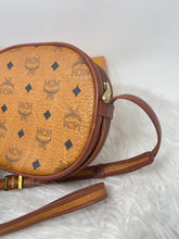 Load image into Gallery viewer, MCM Crossbody Round SKU6575