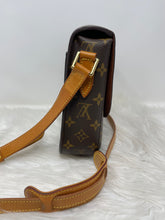 Load image into Gallery viewer, Louis Vuitton St Cloud GM SKU6727