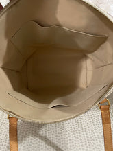 Load image into Gallery viewer, Louis Vuitton Totally MM SKU6771