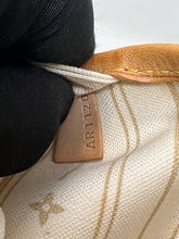 Load image into Gallery viewer, LV Neverfull MM Azure SKU7086