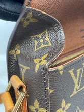 Load image into Gallery viewer, Louis Vuitton St Cloud GM SKU6727