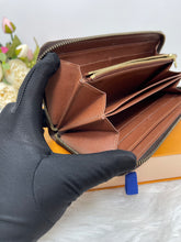 Load image into Gallery viewer, Louis Vuitton Zippy Wallet Monogram SKU6706