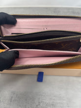 Load image into Gallery viewer, Louis Vuitton Clemence SKU6784