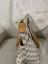 Load image into Gallery viewer, Louis Vuitton Totally MM SKU6771