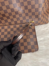 Load image into Gallery viewer, Louis Vuitton Neverfull MM Pouch SKU6633