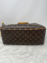 Load image into Gallery viewer, Louis Vuitton Deuaville SKU6698