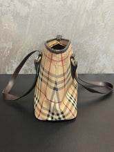 Load image into Gallery viewer, Burberry Tote SKU6992