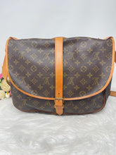 Load image into Gallery viewer, Louis Vuitton Saumur 35 SKU6696