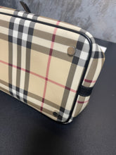 Load image into Gallery viewer, Burberry Handbag SKU6991