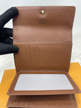 Load image into Gallery viewer, Louis Vuitton Alexandra SKU6781
