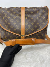 Load image into Gallery viewer, Louis Vuitton Saumur 35 SKU6732