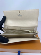 Load image into Gallery viewer, Louis Vuitton Sarah SKU6789