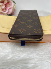 Load image into Gallery viewer, Clemence Wallet SKU6602