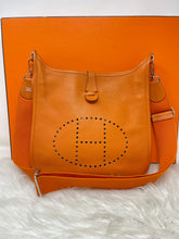Load image into Gallery viewer, Hermes Evelyne PM III SKU6719