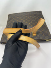 Load image into Gallery viewer, Louis Vuitton Cabas Mezzo SKU6776