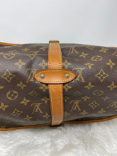 Load image into Gallery viewer, Louis Vuitton Saumur 35 SKU6732