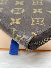 Load image into Gallery viewer, Louis Vuitton Zippy Wallet Monogram SKU6706