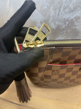 Load image into Gallery viewer, Louis Vuitton Southbank SKU7003