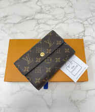 Load image into Gallery viewer, Louis Vuitton Alexandra SKU6781