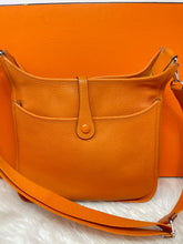 Load image into Gallery viewer, Hermes Evelyne PM III SKU6719