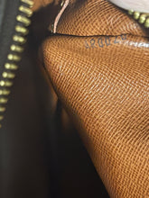 Load image into Gallery viewer, Louis Vuitton Nile SKU6738